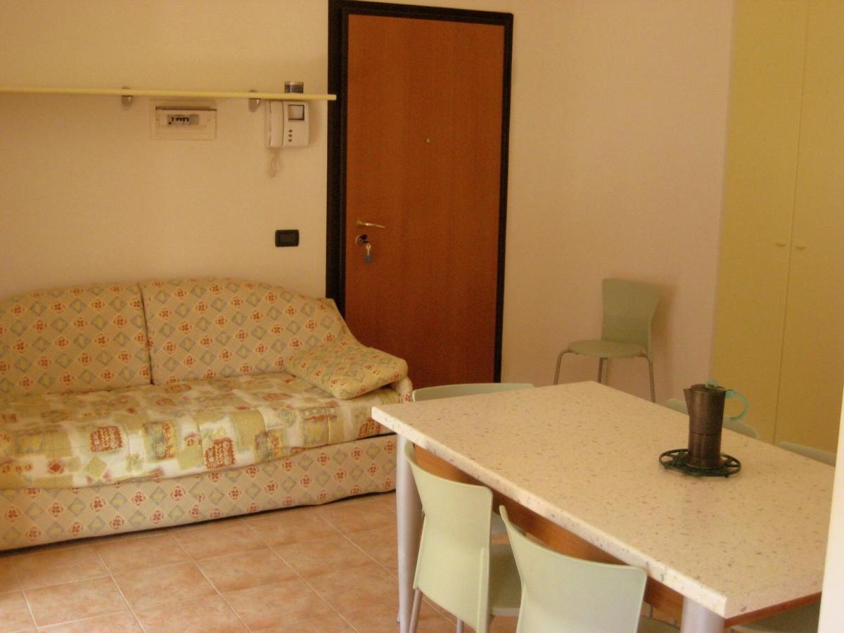 Residence Ipanema - Walterigato Apartments Solo Per Famiglie Lido di Jesolo Buitenkant foto